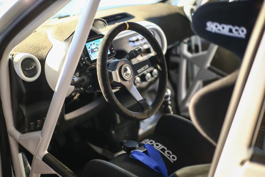 Интерьер Renault Twingo R1 2016 года  (фото 2 из 30)